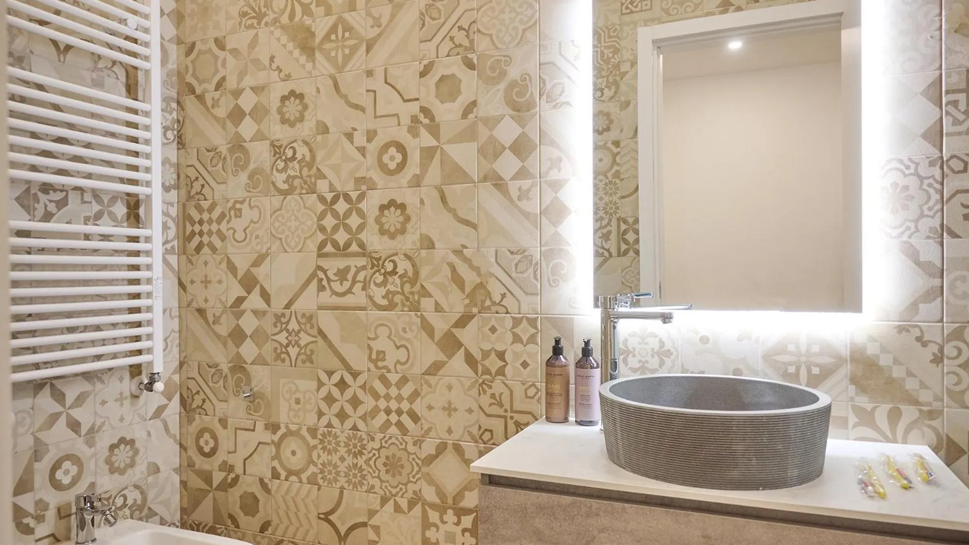 Milan Retreats Porta Venezia Suites 0*,  איטליה